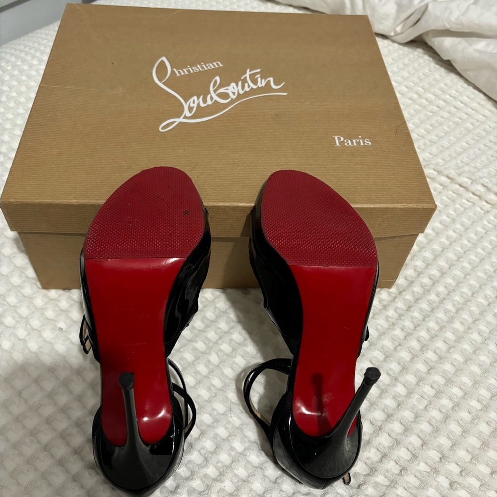 CHRISTIAN LOUBOUTIN OPEN TOE PATENT-BLACK HEELS bottoms sealed SZ: 7 barely worn - Picture 5 of 5
